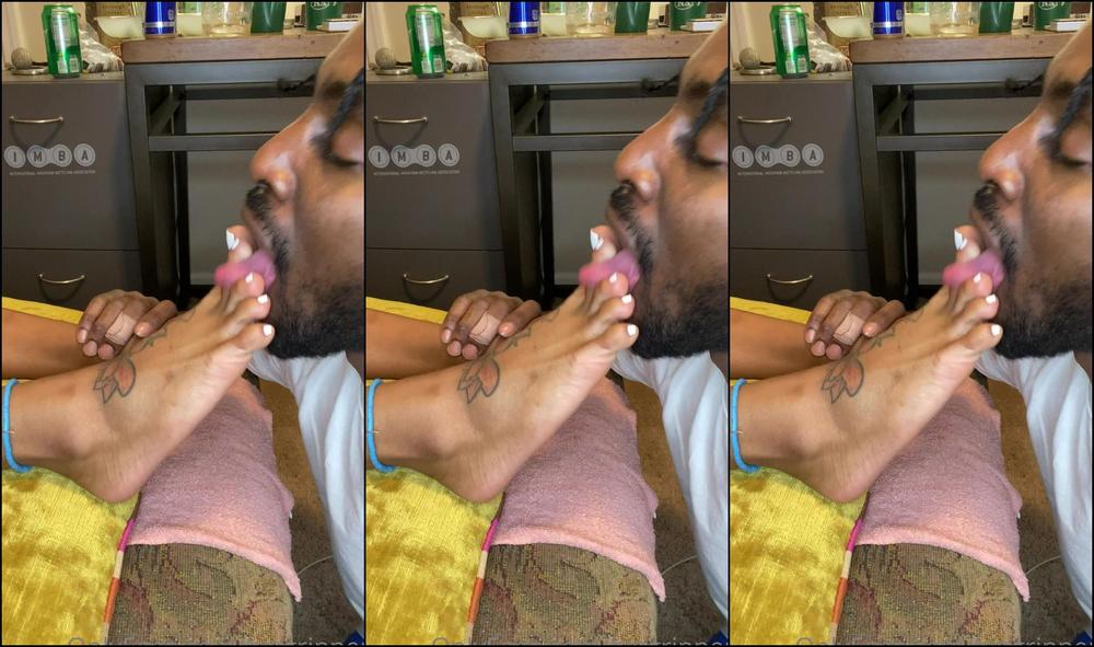 Biggrippers Enjoyyourfetish Worshiping My Feet Amazingly As Always Swipe For Pt