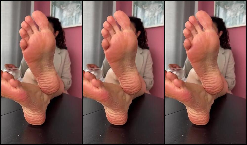 Cute Lily F33T Nicknamed Cute Lily F33T 05 17 2024 Onlyfans Video Who Missed My Soles