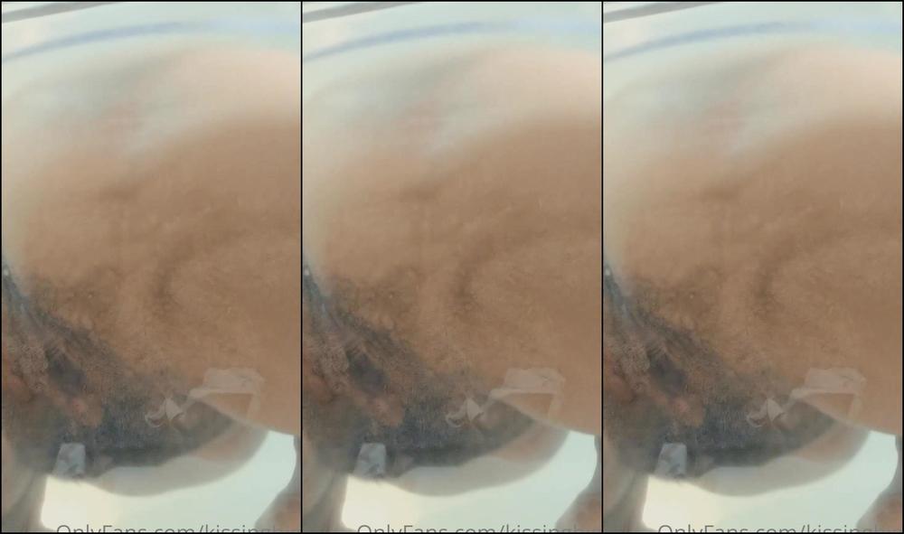 Kissinghigh A Late Night Tease If You Please Min