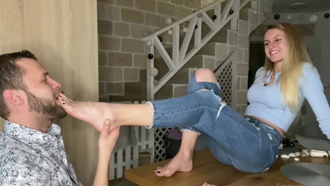 Emmysfeetandsocks Aka Emmyfeetandsocks Onlyfans After One Week Of Chasity He Was Allowed To Get A Big Blast In My Nasty Sock But Before That Ofcp