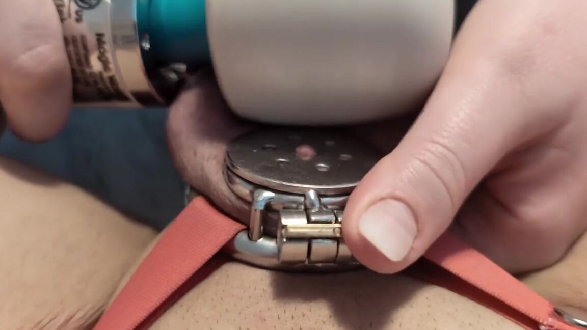 Emilyincharge 05 04 2024 Onlyfans Video After Over A Week Of Being Glued In His Cage I Felt Bad So I Decided