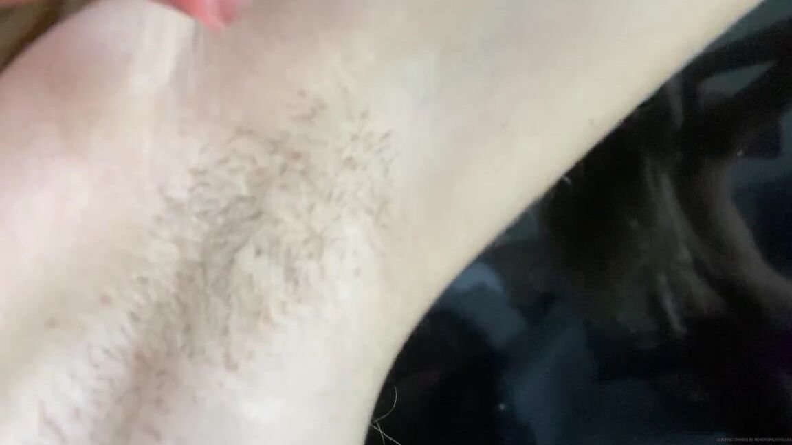 Princess Chelsea Aka Bowdown2Chelsea Onlyfans Stinky Armpit