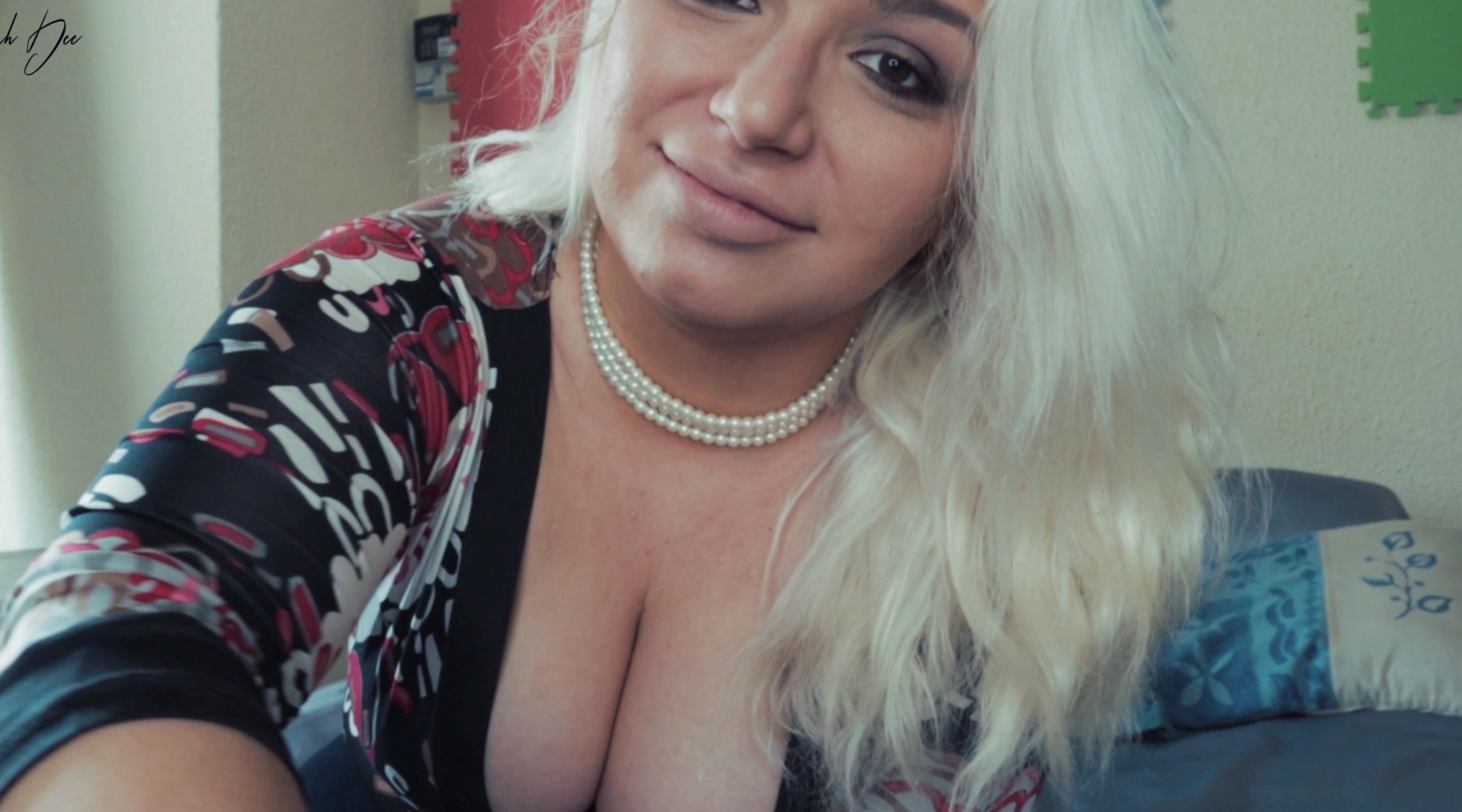 Mommy Roleplay, Taboo, Impregnation Fantasy, Virtual Sex, BBW Handjobs delilah dee impregnating mommy ManyVids