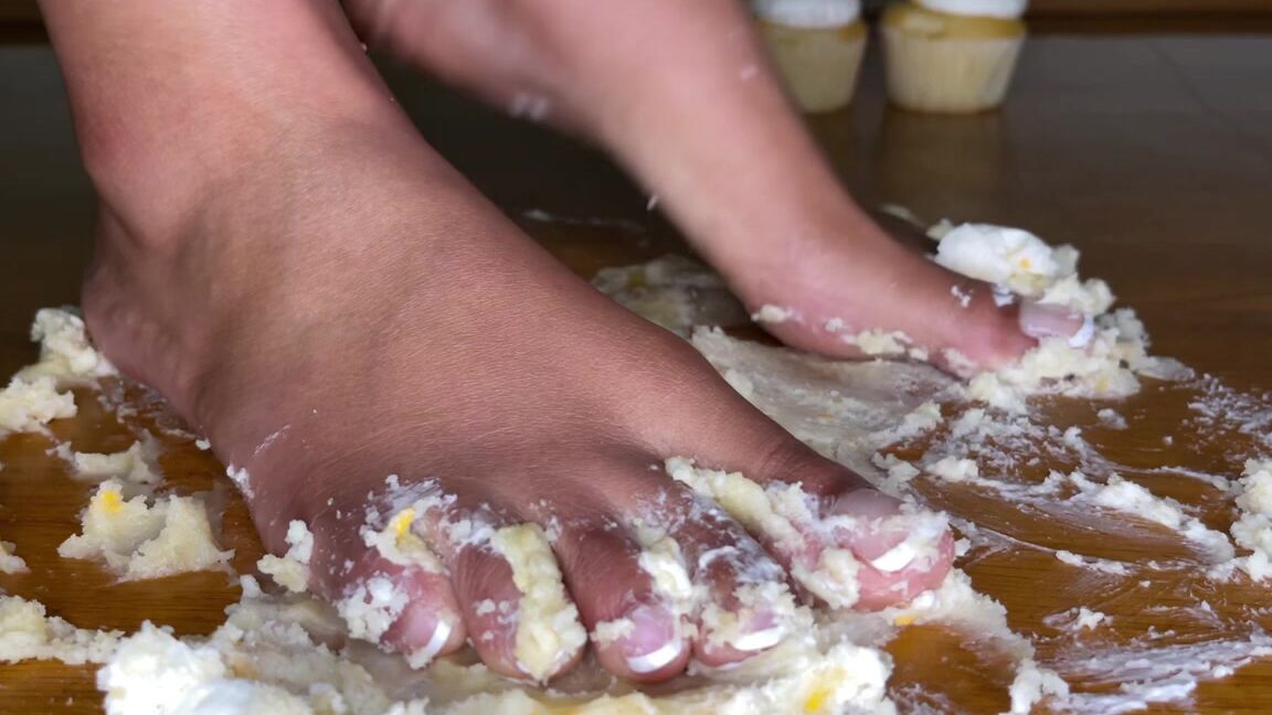 Giantess, Feet, Foot Fetish, Food & Object Crush, Bukkake, SFW giantess smashing cupcakes with feet ManyVids
