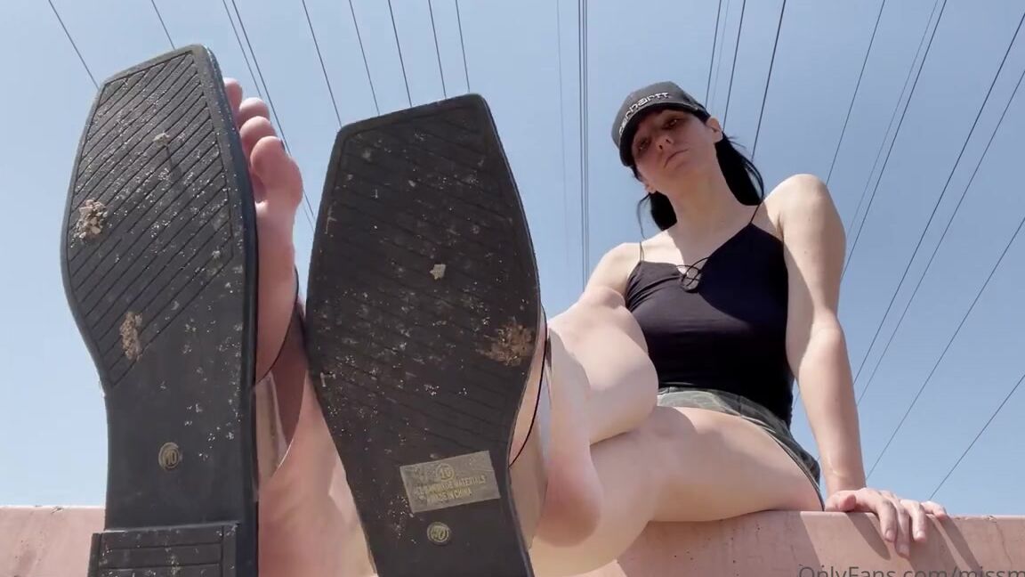 Missmaroe Onlyfans I Had A Request For More Flip Flop Videos And I Aim To Please My Loyal Fans Enjoy This Voyeuristic