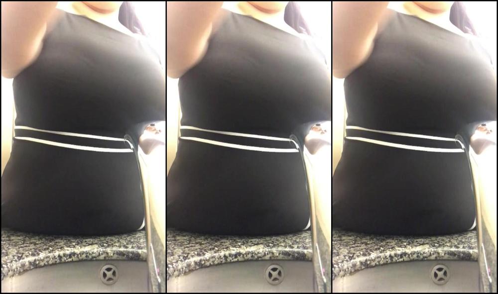 Missbustylatina Mall Fun