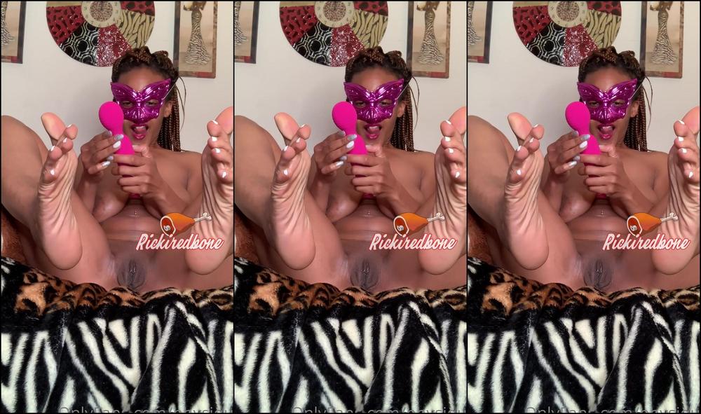 physique-27-08-2020-783668412-full-version-of-the-that-i-posted-this-morning....-pleasuring-mooseknucklequeen-