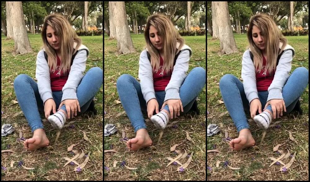 Gia S Feet Nicknamed Footsiebab 12 22 2023 Onlyfans Video With My Christmas Plushie