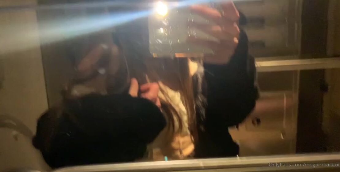 2019 11 21 90597191 Squirting At The Xbiz Party Last Night