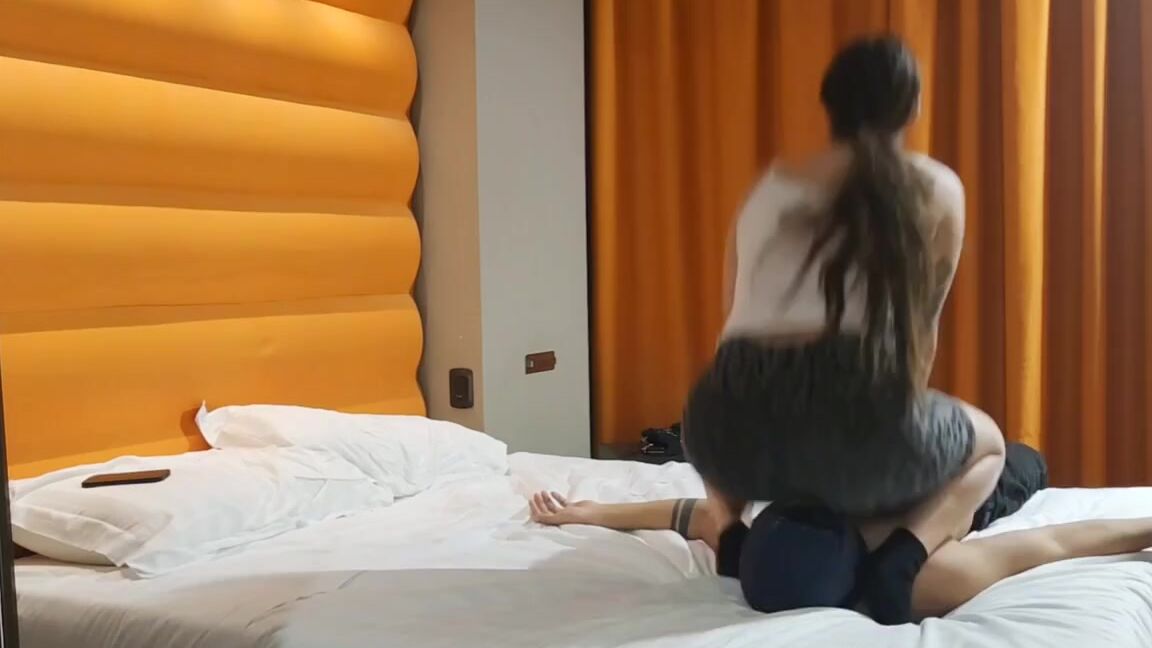 Deaveronica01 Onlyfans Who Else Wants To Help Me Train Legs