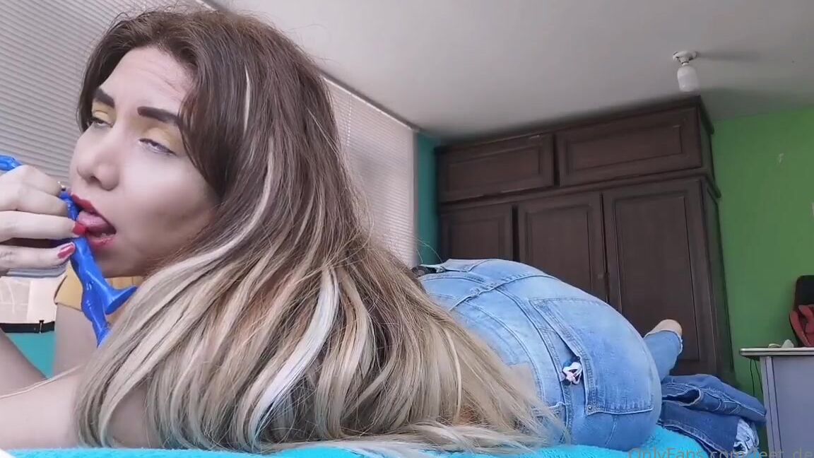 Giantess Debora Nicknamed Giantess Debora Onlyfans Full Vid 8Min Te Pongo En Mis Apretados En Mi Clo Vas A Estar Wanna Stay In My Pockets Of My Tig