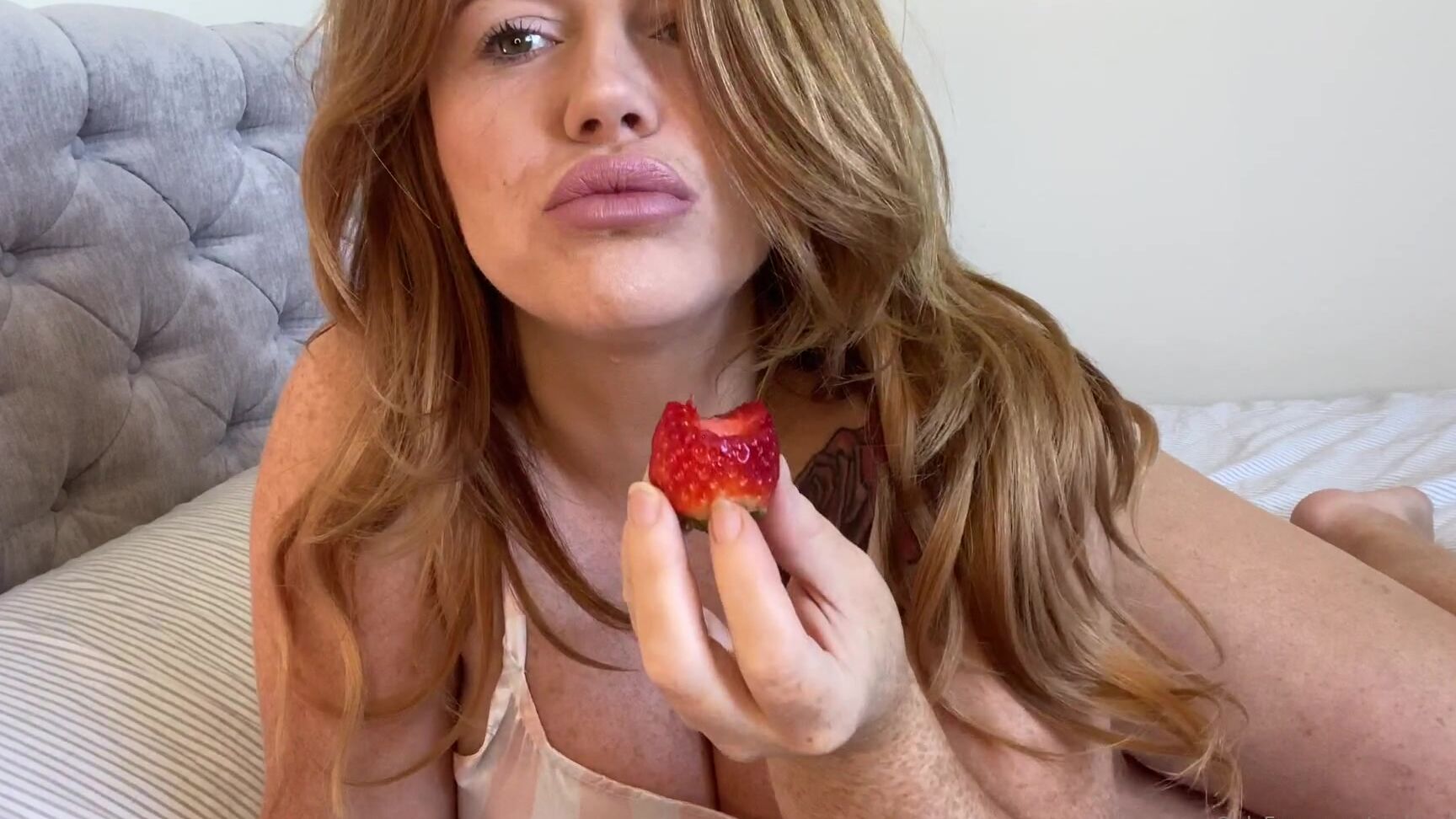 Amber Leah Xx I M Having A Lazy Day And Want To Have Breakfast In