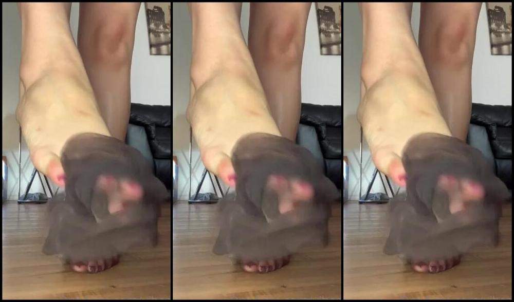 Natasha Aka Vibez3 Onlyfans My Favorite Part Of The Day Taking These Off