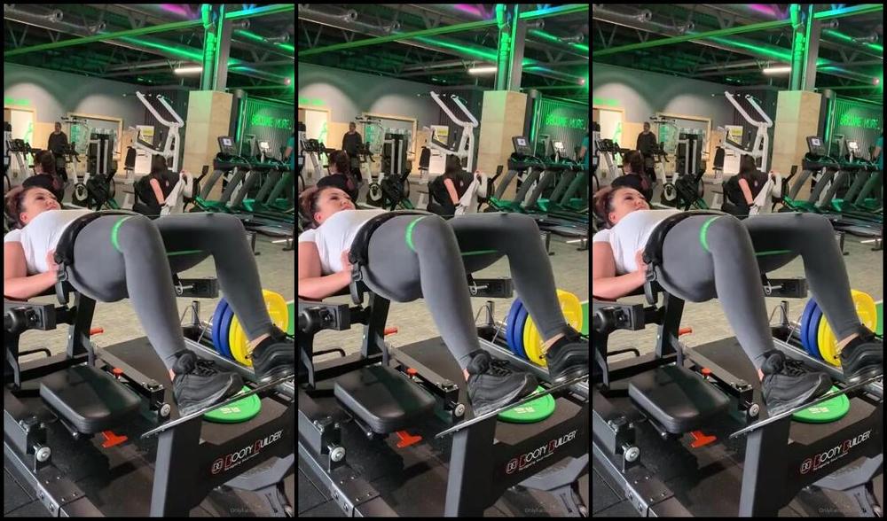 Mistress Sahara Nicknamed Noirsahara Onlyfans Video Acting A Bratt Wouldn T Do It With Weights I D Had Enough My Figure Has U So Weak Doesn Premium