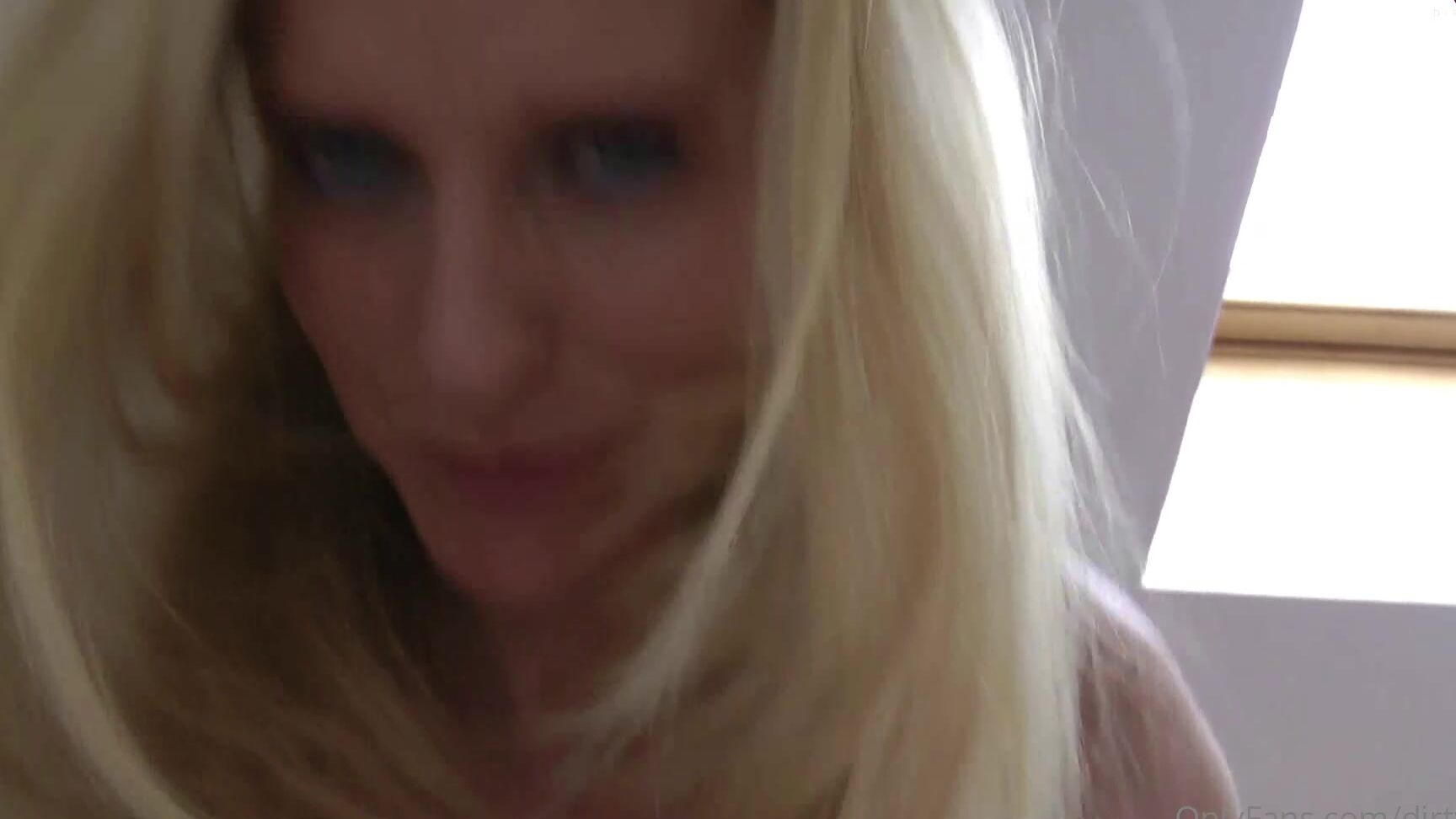 Dirtytina The Electrician Is Always Happy To Help