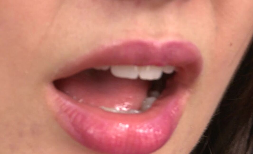 Paraphilia51 - Seduced With My Mouth Clips4Sale