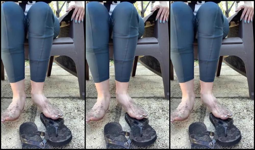 Victoria Soles Nicknamed Sassysolesxo 02 06 2021 Onlyfans Video Hey Slave My Toes And Soles Are Filthy Time To Get To Work With That Tongue