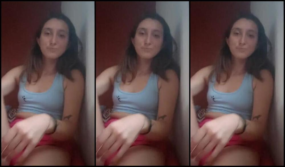 Emma Stanley Nicknamed Emmastanley Onlyfans 10 12 2023 Coming Back From The Gym My Feet Are So Sweaty That My Socks Dont Want To