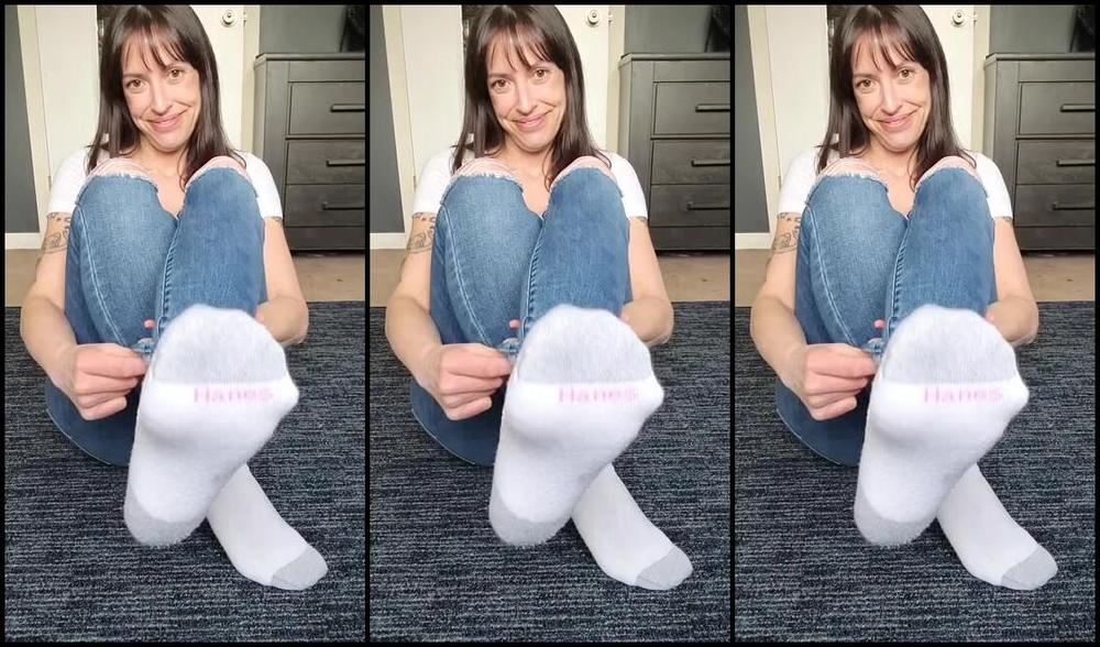 Crystal Paris Nicknamed One Lonely Foot 03 02 2025 Onlyfans Video Who Like Sock Fuzz