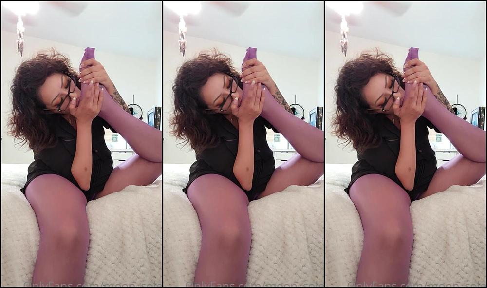 Moon Soles Do You Wanna Taste Too