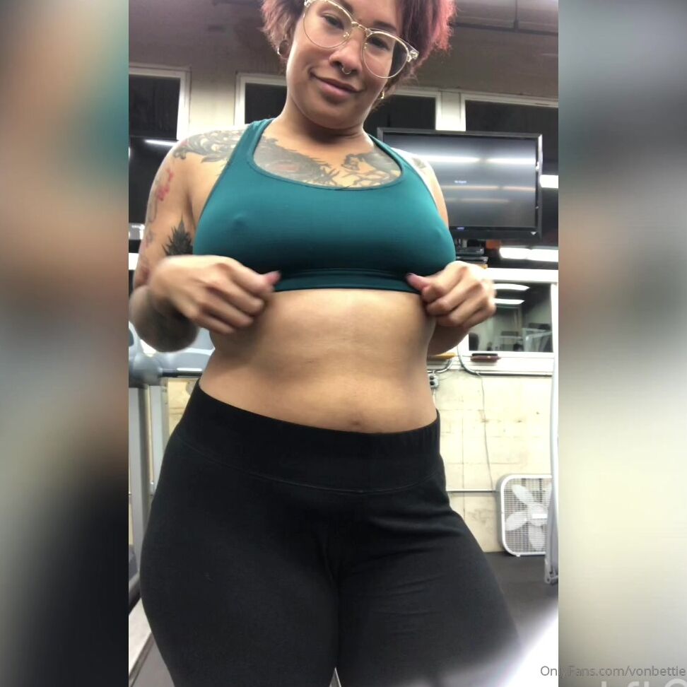 Vonbettie You Ever Imagine Watching A Girl At The Gym The W