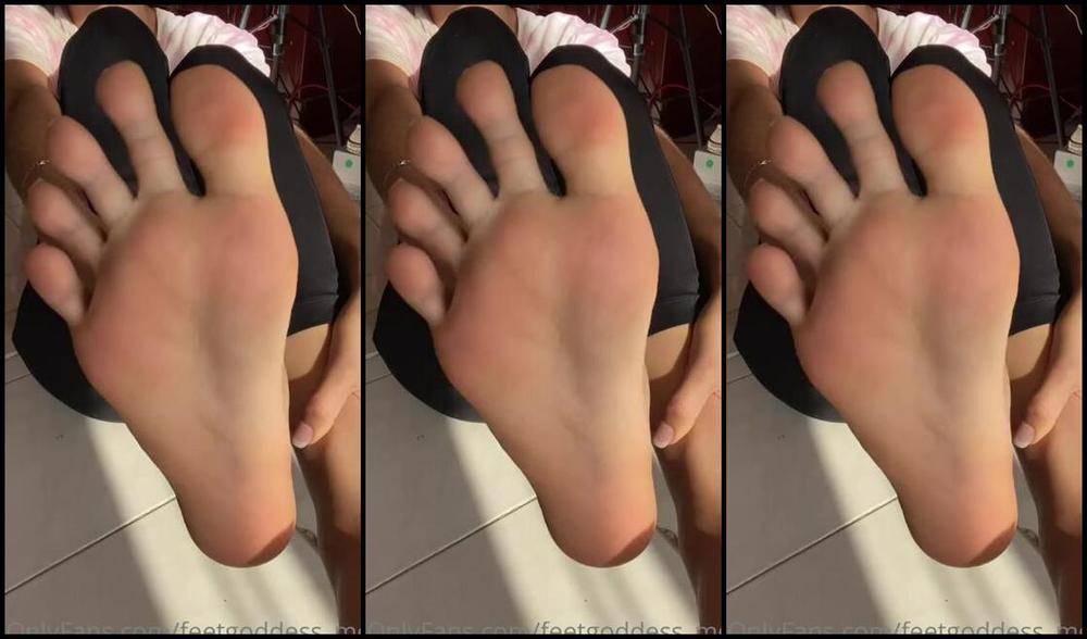 Goddess Mel Nicknamed Feetgoddess Mel Onlyfans Toes Spreading Video For Youuuu I Can T Spread Them More Hope You Like This Foot Boys It Was