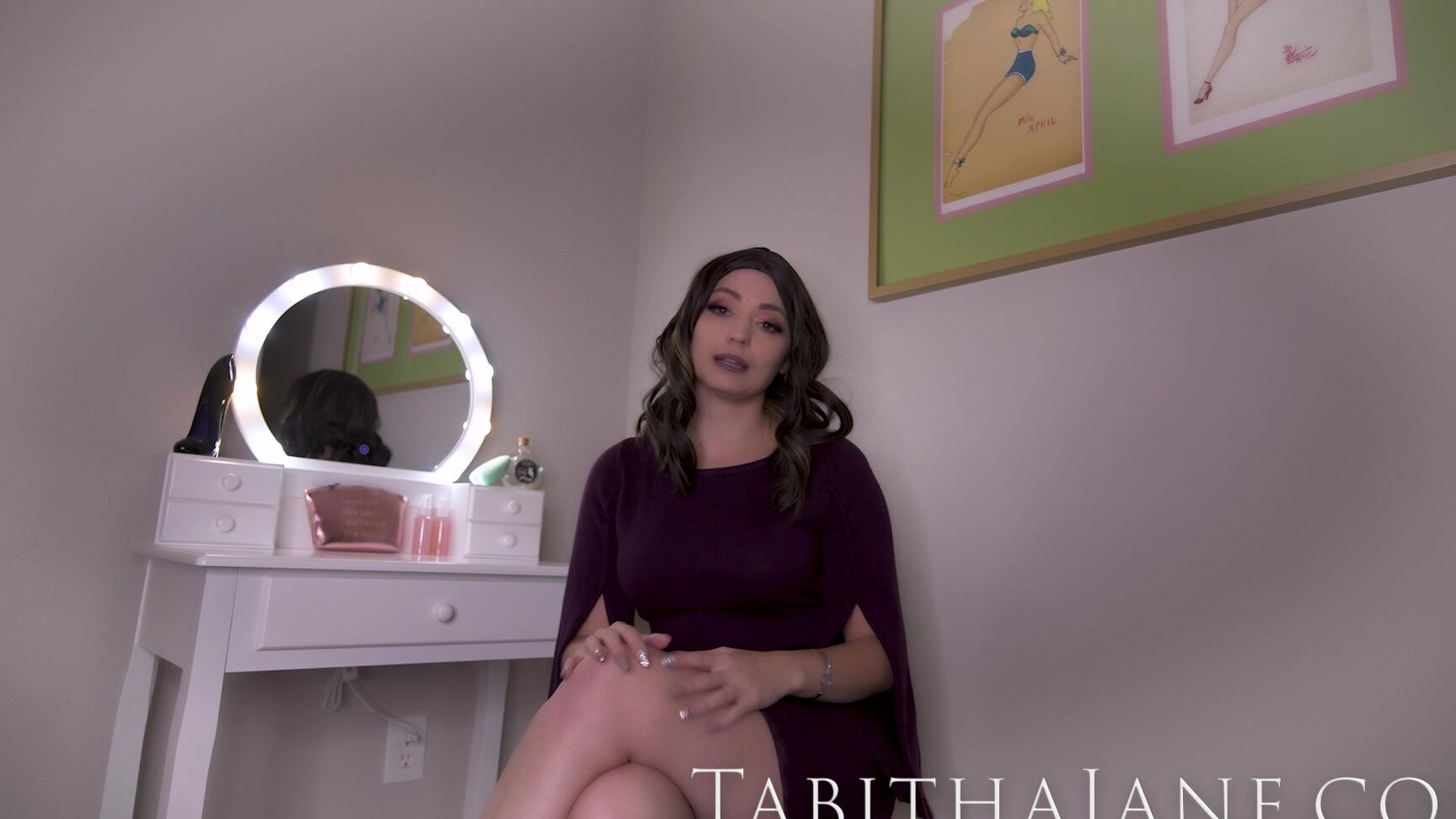 "TheTabithaJane" femdom, assignments, feminization, sissy training, body-positivity, sfw positive femdom femme resolutions manyvids