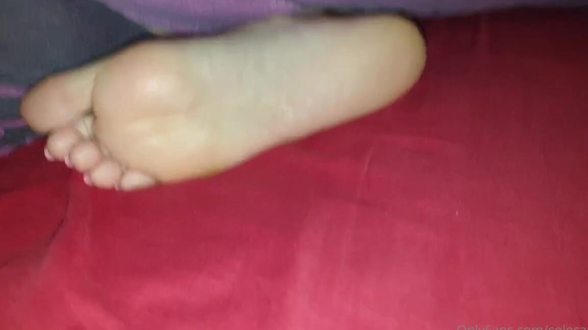 Greatbritishfeet Aka Solecatcher Onlyfans Morning Ritual Before He Sets Off To Work New Hot Pink Pedi Sweaty Bed2