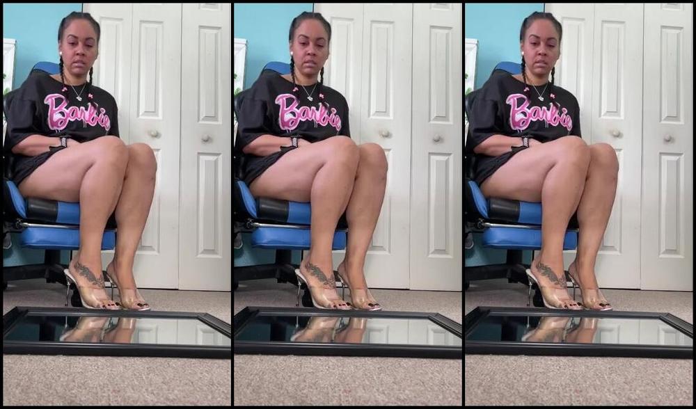 Deedeericanfeet Onlyfans As Requested Sexy Legs And Tapping In Mules And Dangling