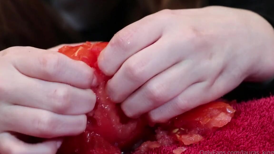 Lalalaura Nicknamed Lauras Kingdom 09 15 2024 Onlyfans Video Victorias Tomato Claw