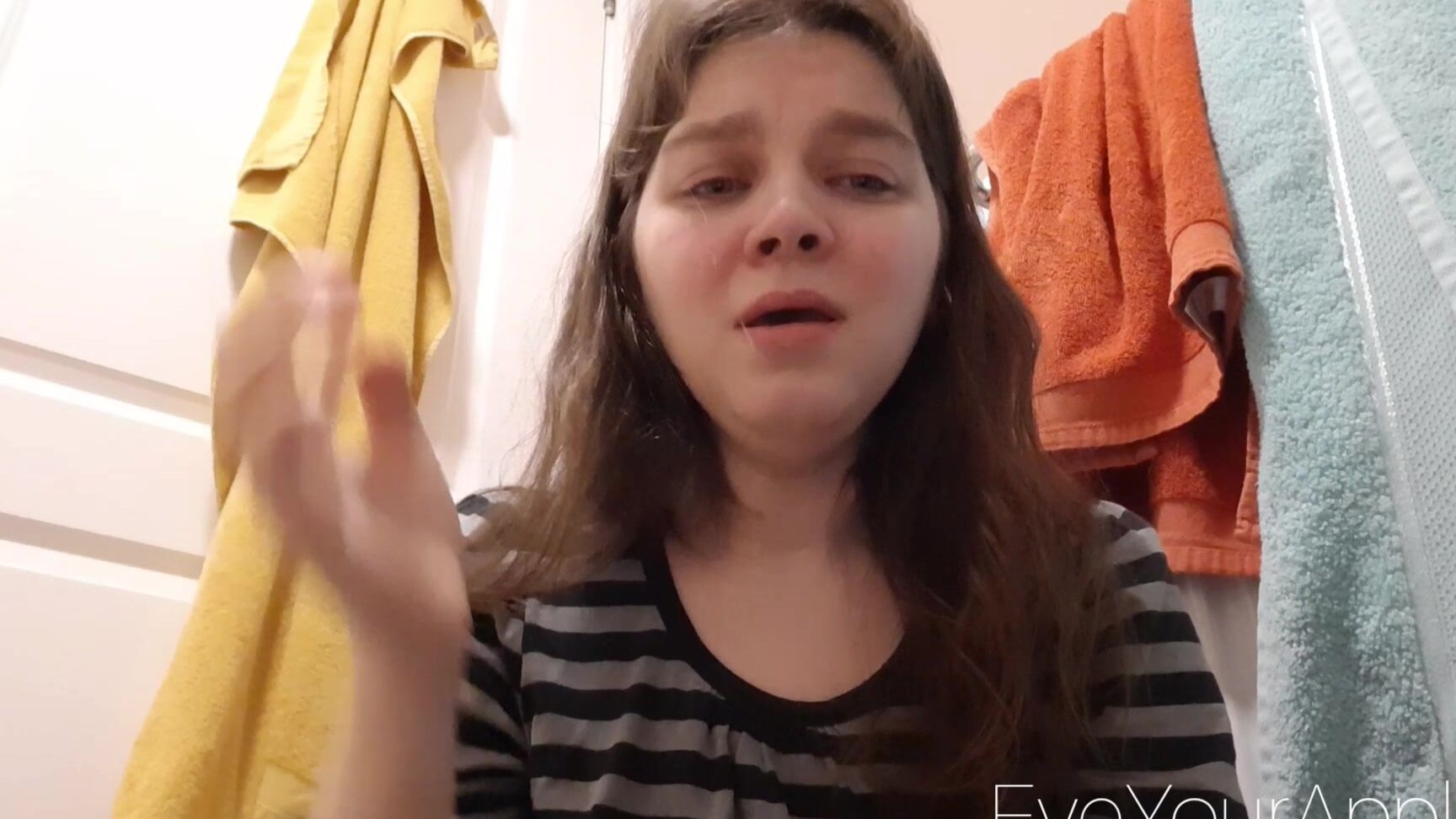 "EveYourApple" brunette, teens (18+), crying, nose blowing, sfw, bathroom Hot Raw Emotional Crying amp Nose Blowing Manyvids