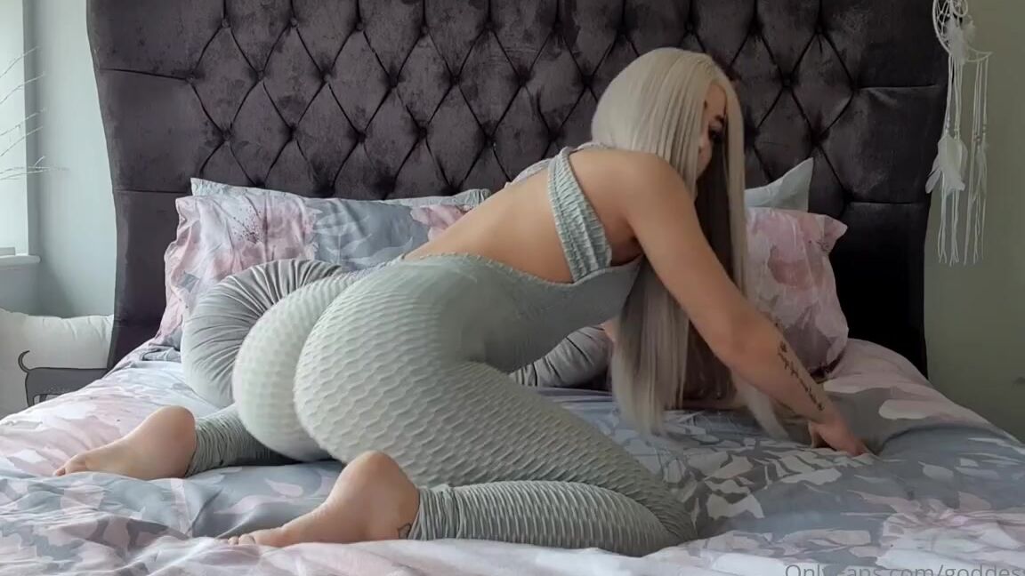 Miss Evie Lock Nicknamed Missevielock Onlyfans I Have A Pt Session Today You Know What That Means Another 3Xc