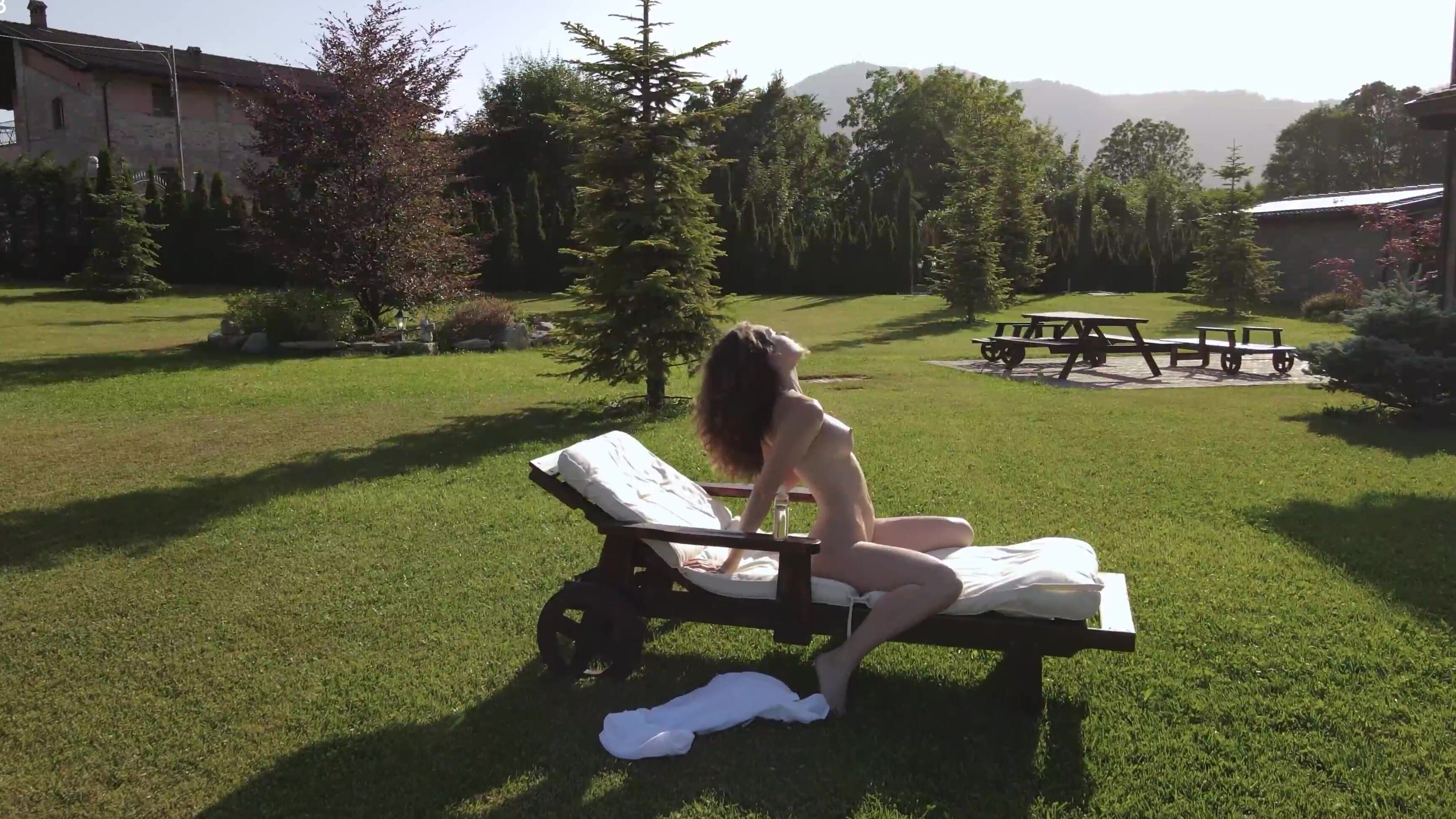 Tattoos, Latina, Natural Tits, Posing, Masturbation, Brunette, Solo Guinevere Huney - Horny In Oil SiteRip