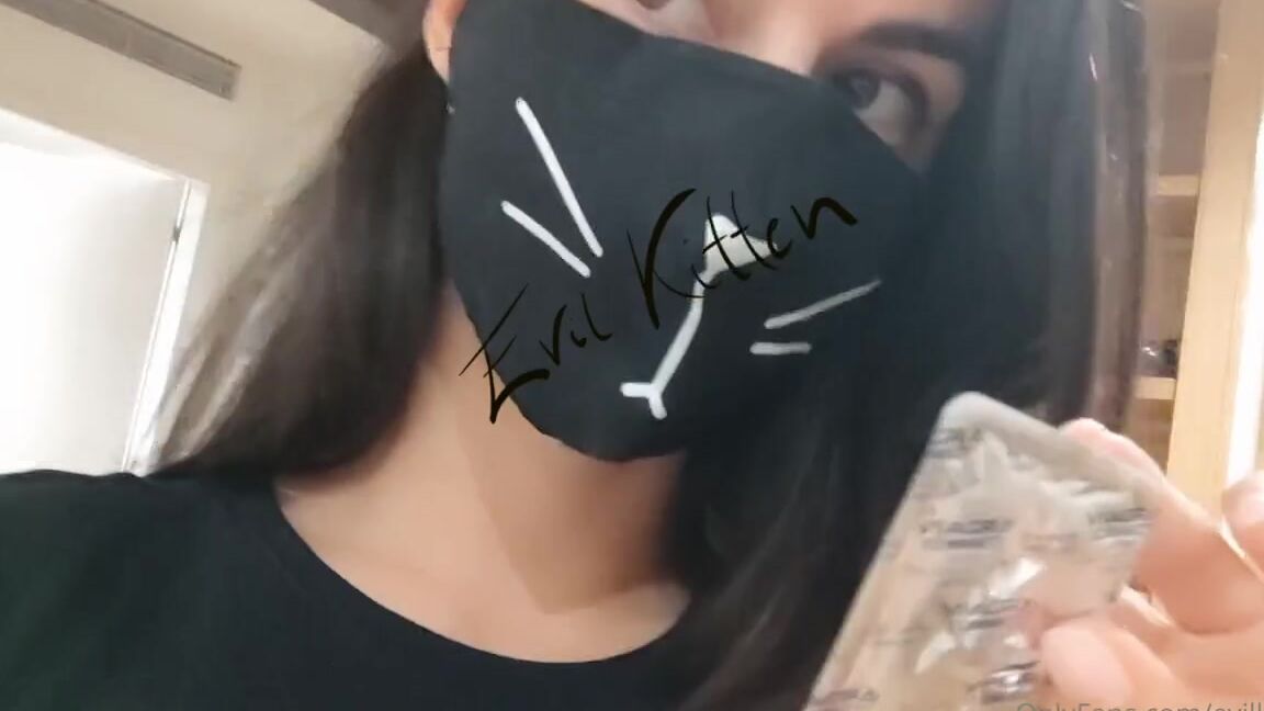 Evil Kitten Nicknamed Evilkitten Onlyfans New Video Some Homemade Chastity Play I May Look Like A Lovely Girl During Our Date But I Get