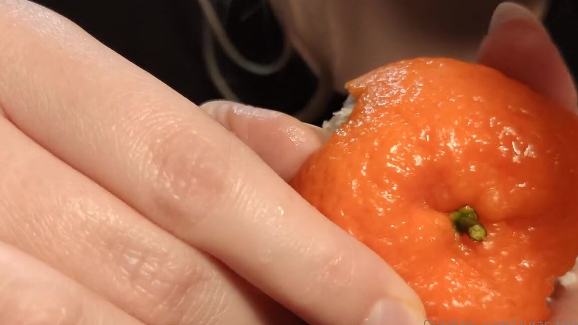 Lalalaura Nicknamed Lauras Kingdom 08 29 2023 Onlyfans Video Claw Queens Orange Claw