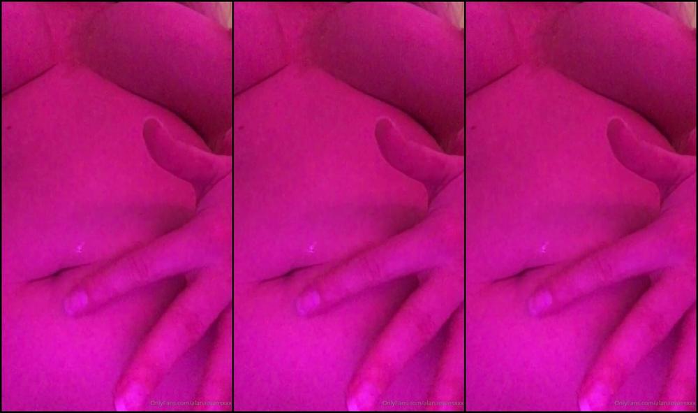 Alanaevansxxx 202718773 03 30 2020 All Painted And Pretty And It S Dripping