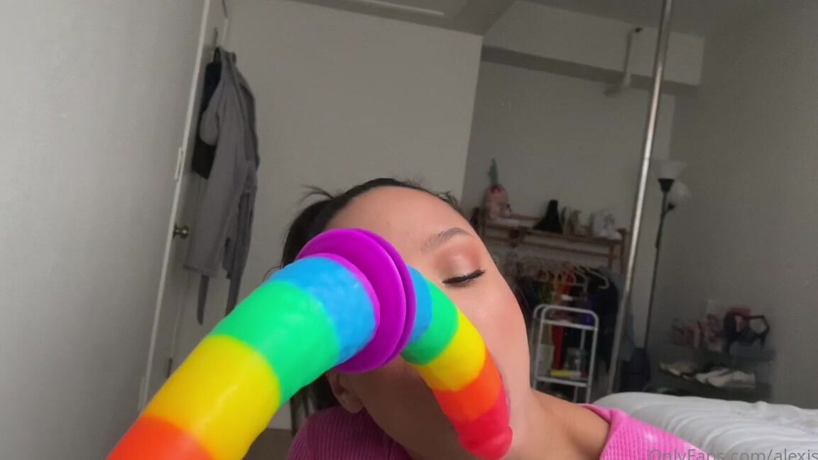 Alexistaex Was Trying To Make A Super Hot Puke Video But Couldn T