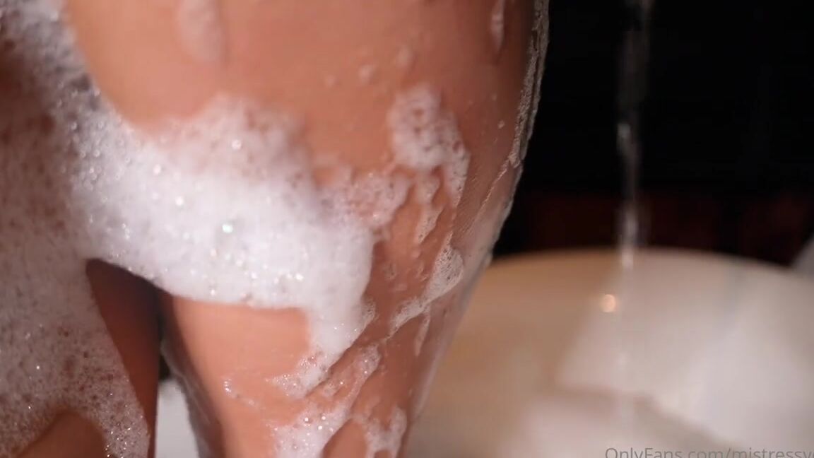 Mistressyouko Onlyfans Beg Me To Help My Bathtime A Little Boy You Want To Lick The Bubble All Up And Reach My Divine Hol