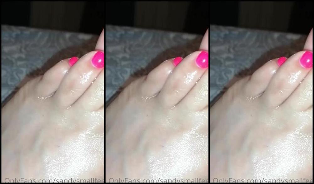 Mica Sandy Nicknamed Sandysmallfeet Onlyfans New Delicious Pedi They Look So Tasty Arent Theywhat You Think