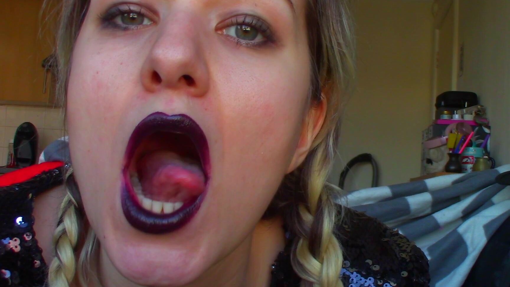 "Goddess Vanessa" kissing, masturbation encouragement, mouth fetish, tongue fetish, lipstick DARK LIPSTICK Kissing JOE Power manyvids