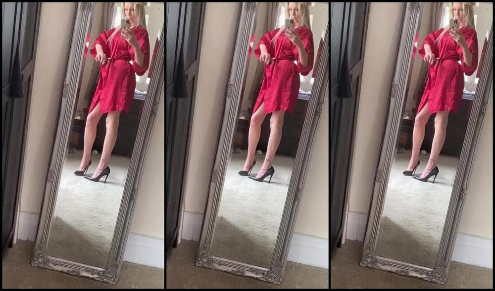 Ladydarkangeluk Onlyfans Red Silk Dressing Gown And Heels