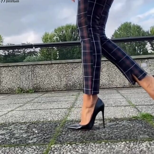 Malivisia Nicknamed Malivisia Onlyfans 09 30 2021 Enjoy My Afternoon Walk In Loubi So Kate 120 With A Little Crush At The End