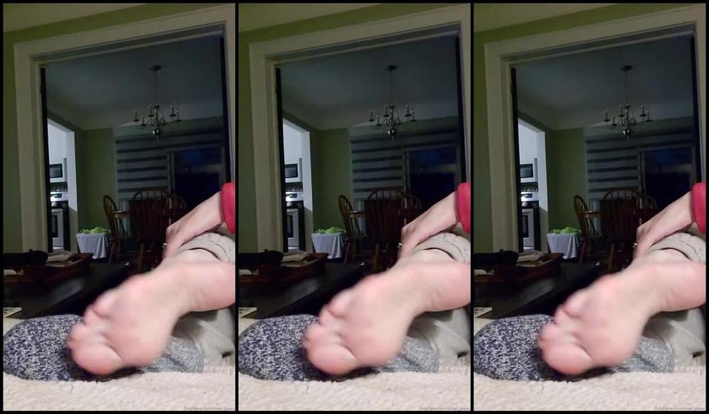 Sloans Paws Nicknamed Sloan Paws 02 01 2020 Onlyfans Video Tgif How Much Would You Love Hang Out With Me While I Watch Tv And