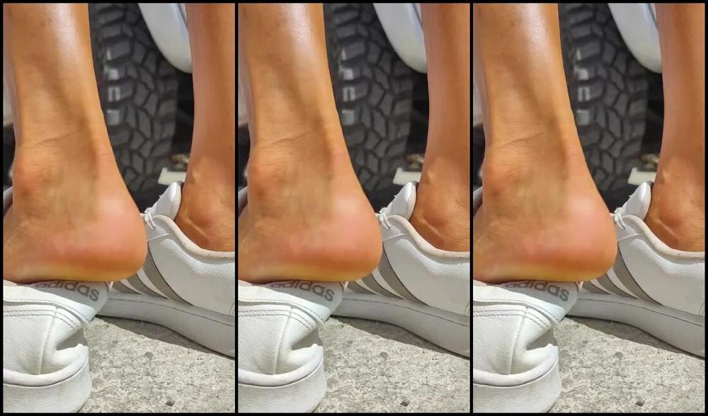 Atomictoez Nicknamed Atomictoez Vip Onlyfans You May Kiss Your Screen Now