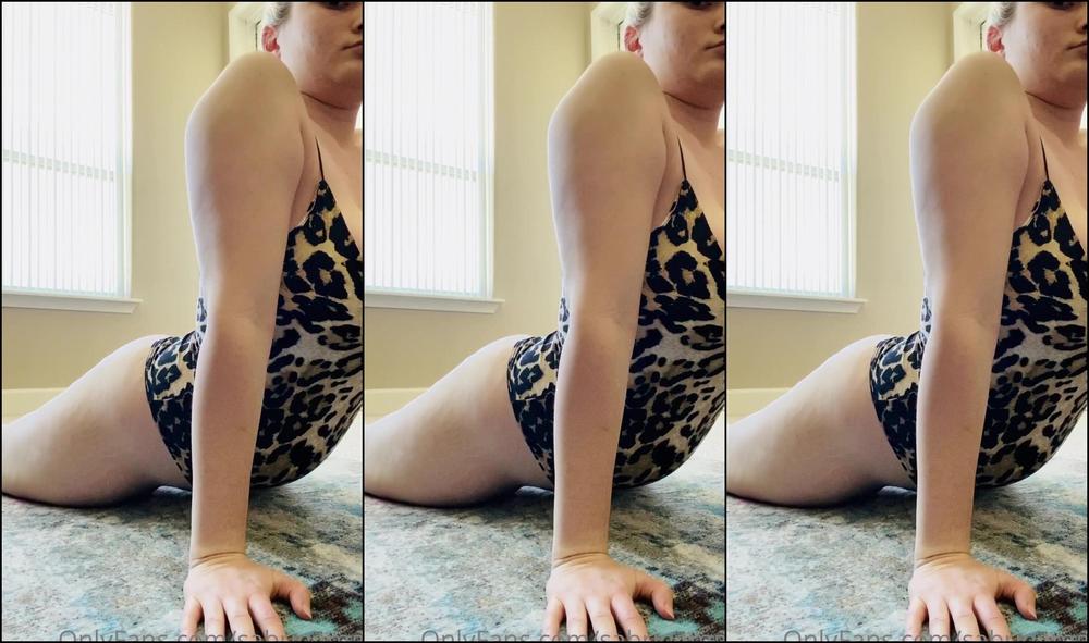 Sabrinamay I Like To Take Minutes Out Of My Day Basically Every Day To Stretch And Center Myself