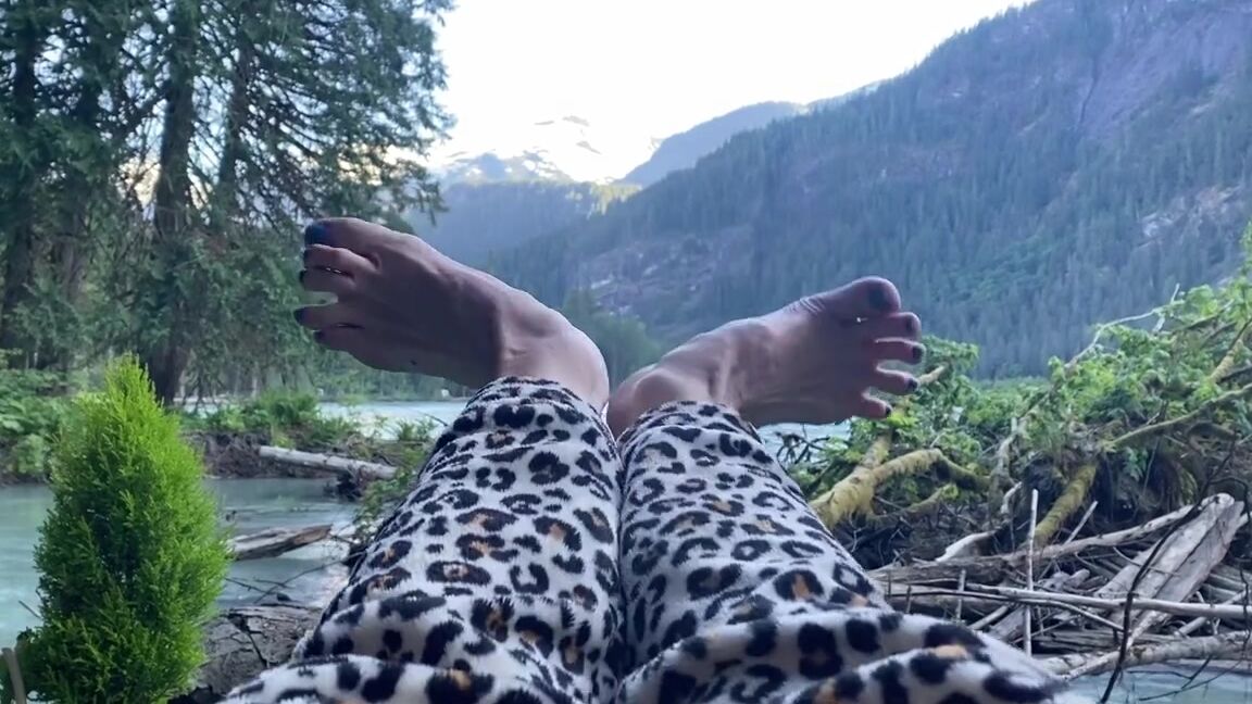 Lezlyan Nicknamed La Little Dancer Feet Onlyfans Come Join Me By The Riverside And Sink Yourself Into The Sights And Sounds Of This