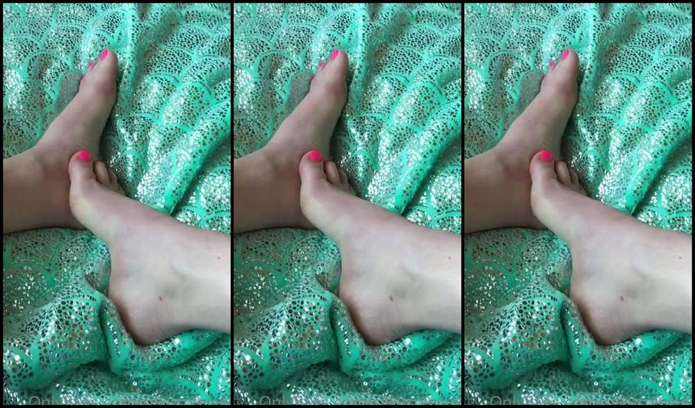 Silkysolesyyc Onlyfans Happy Foot Fetish Friday A Nice Relaxing Slow Motion Video Today Imagine My Soft Soles Gliding Ove