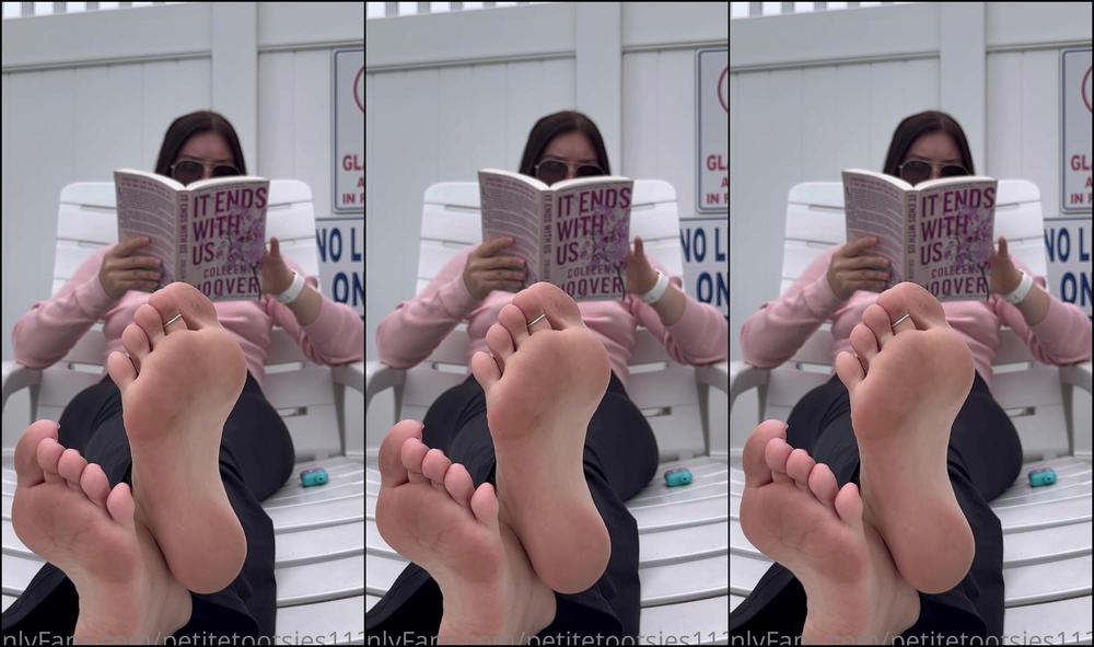 Penelopestootsies By The Pool Foot Ignore