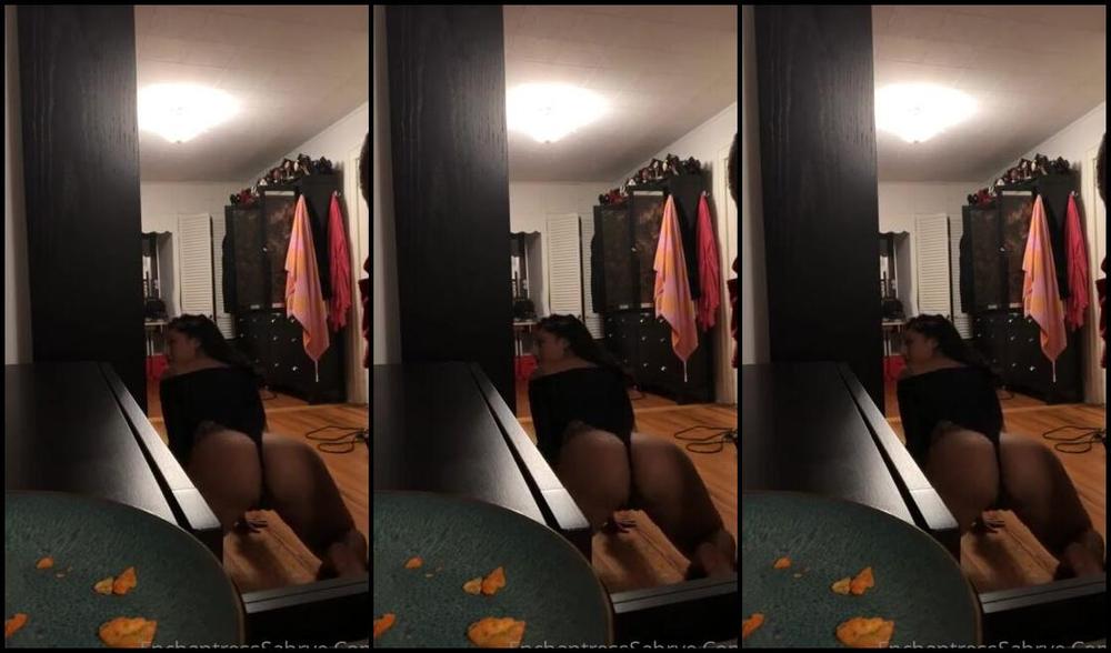 Enchantress Sahrye Nicknamed Enchantresssahrye Onlyfans 04 24 2020 How About Dinner And A Show