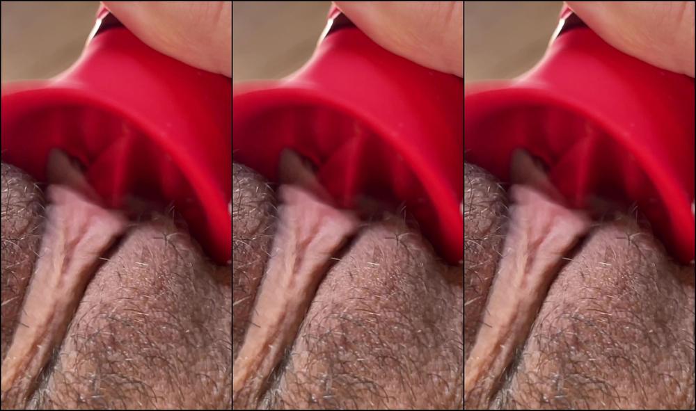 Savvysuxx I Got A New Toy I Love Watching My Clit Throb While I Tease Myself With It